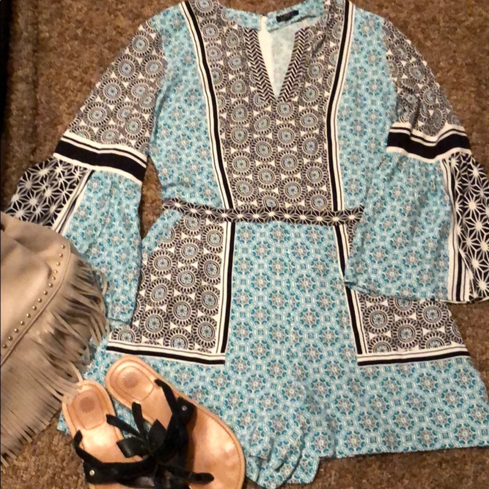 NWOT Loft Bell Sleeve Romper